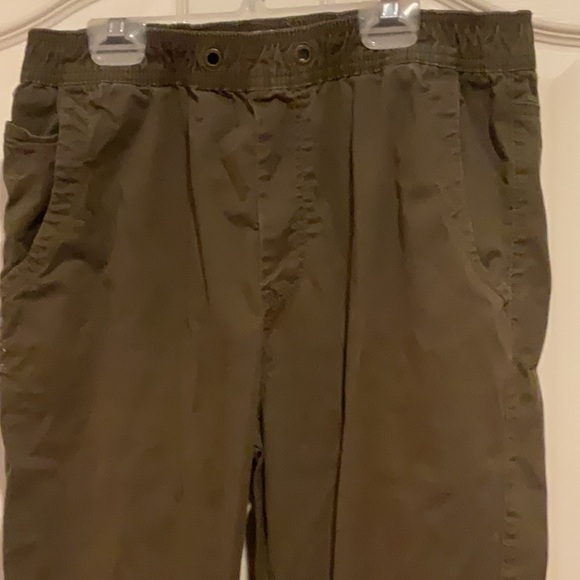 Men’s Kuwallatee Joggers, olive green. Size Large - Picture 2 of 6